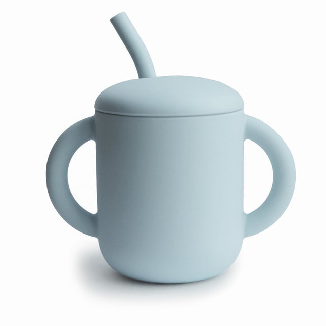 Mushie Rietjesbeker Powder Blue koop je bij Babywinkel