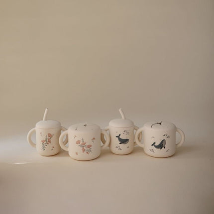Mushie Oefenbeker Rietje Pink Flowers koop je bij Babywinkel