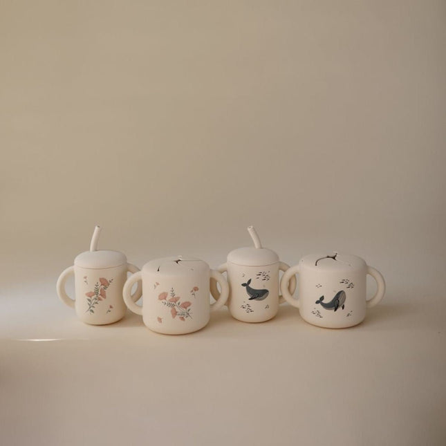 Mushie Oefenbeker Rietje Pink Flowers koop je bij Babywinkel