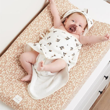 Noppies Badcape Baby Wikkelbaar Blooming Clover Badstof Jet Stream koop je bij Babywinkel