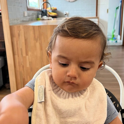 Silly Billyz Slabbetje Large White Sand koop je bij Babywinkel