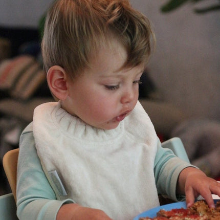 Silly Billyz Slabbetje Large White Sand koop je bij Babywinkel