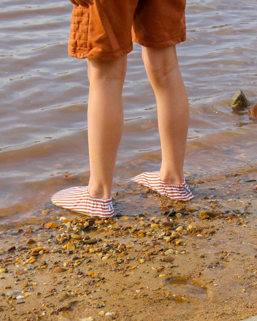 Slipstop Waterschoentjes Cognac Stripe koop je bij Babywinkel