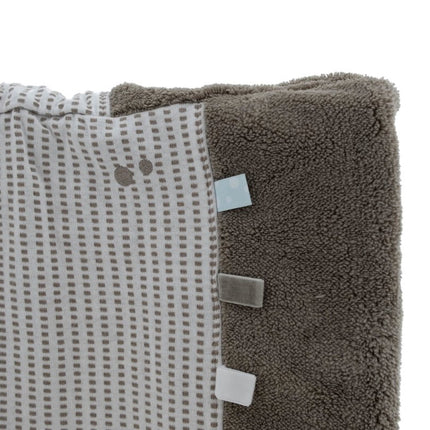 Snoozebaby Aankleedkussenhoes Happy Dressing Warm Brown 45x70cm koop je bij Babywinkel