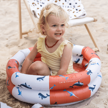 Swim Essentials Zwembad Kind Walvis Rood Wit 60Cm koop je bij Babywinkel